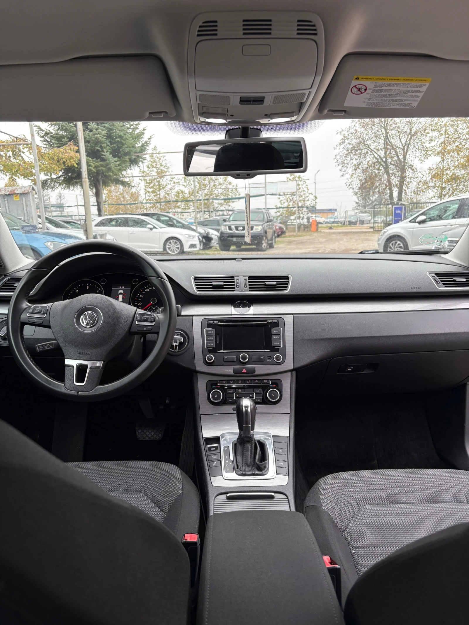 VW Passat 2.0 TDI ������� DSG | Mobile.bg � ����������� 12