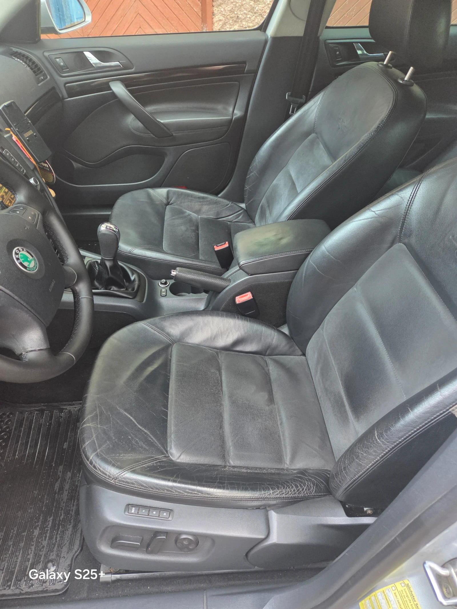 Skoda Octavia Laurin&Klement - изображение 7