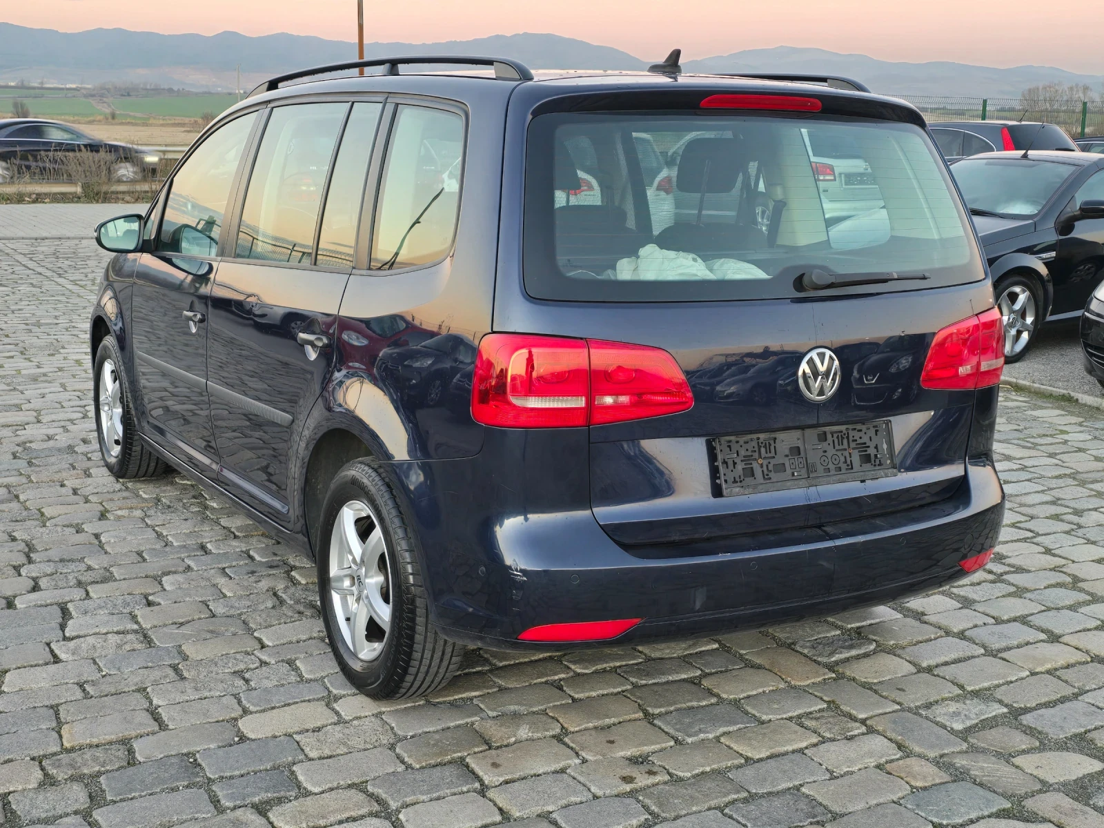 VW Touran 1.6TDI 105кс 2014 г ЕВРО 5 - изображение 7