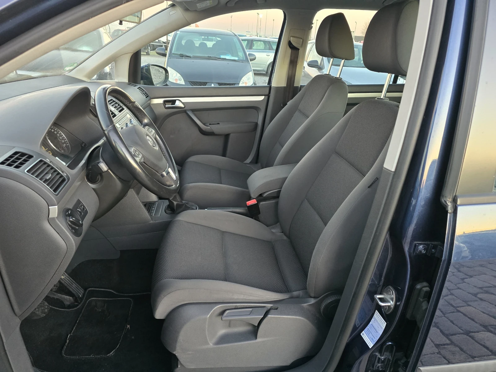 VW Touran 1.6TDI 105�� 2014 � ���� 5 | Mobile.bg � ����������� 11