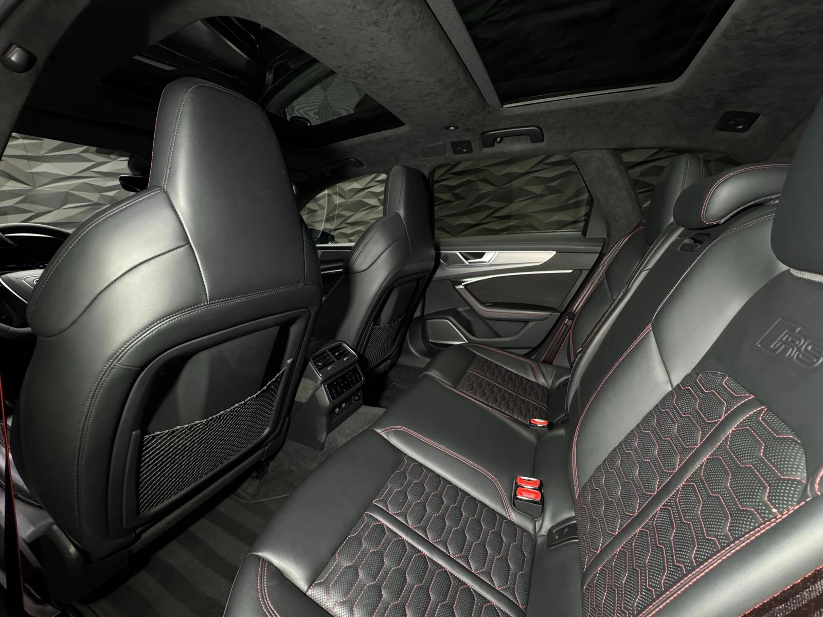 Audi Rs6 Avant ABT* Ceramic* 3D B&O* 360* Pano* Matrix* Обд - изображение 8
