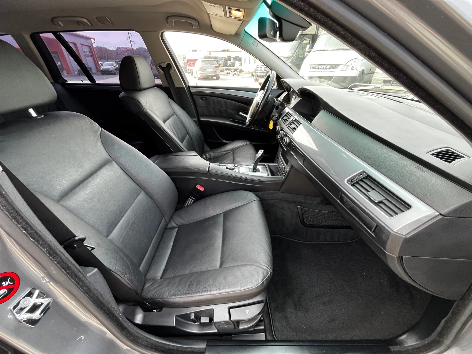 BMW 530 Facelift Automatic, снимка 10 - Автомобили и джипове - 53823321