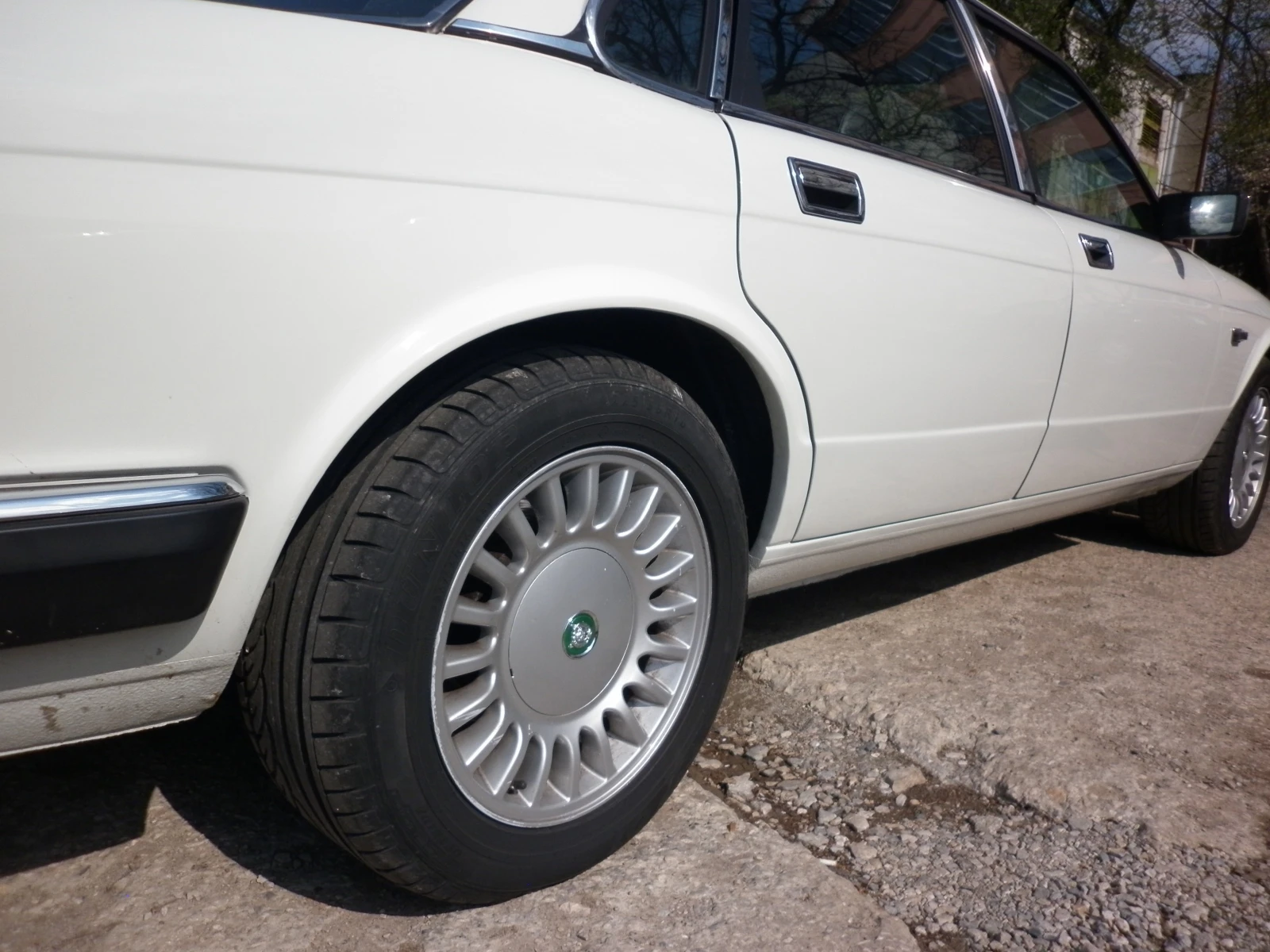 Jaguar Xj, снимка 9 - Автомобили и джипове - 53849799