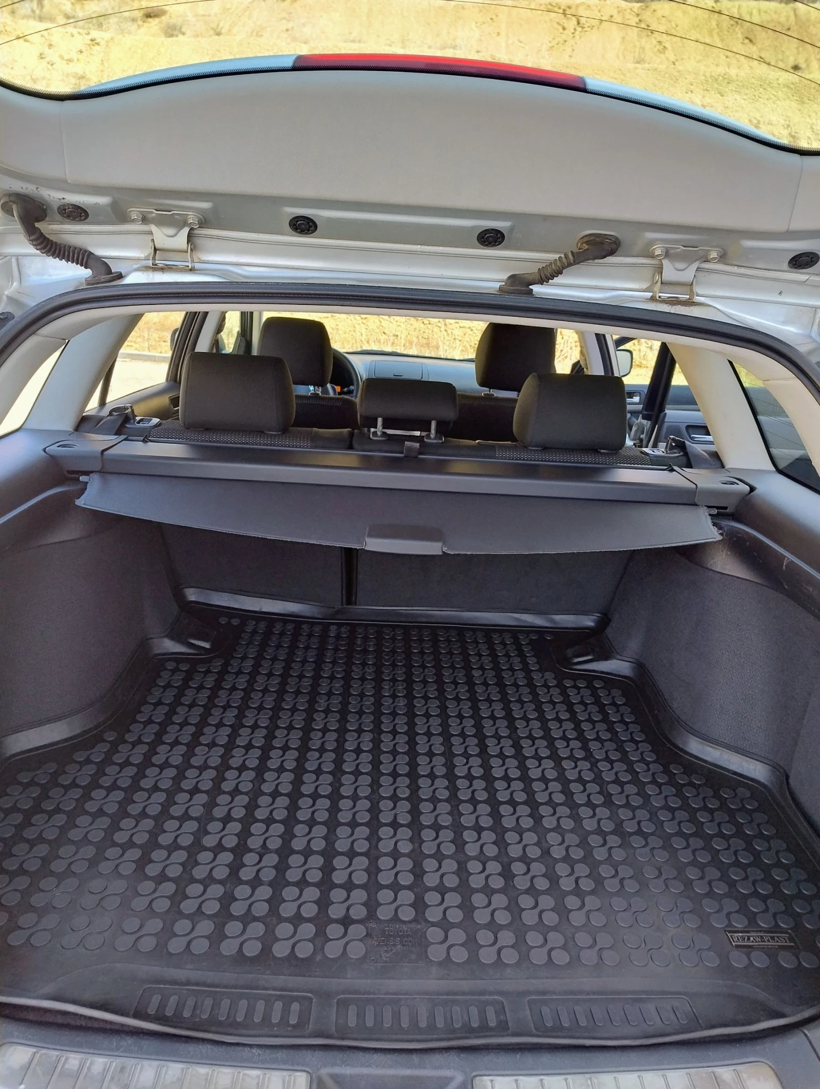 Toyota Avensis T25, снимка 14 - Автомобили и джипове - 53864548