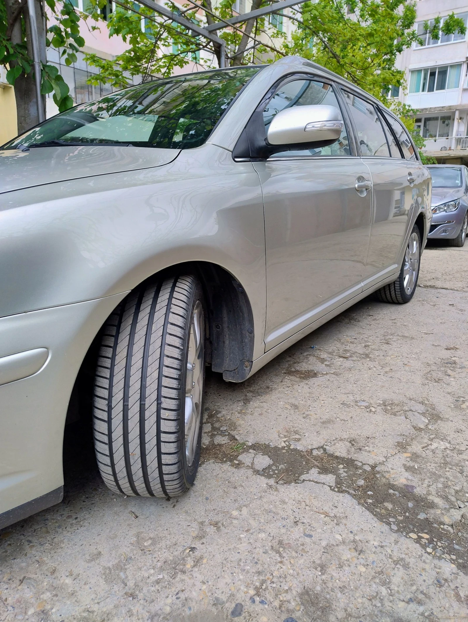Toyota Avensis T25, снимка 17 - Автомобили и джипове - 53864548
