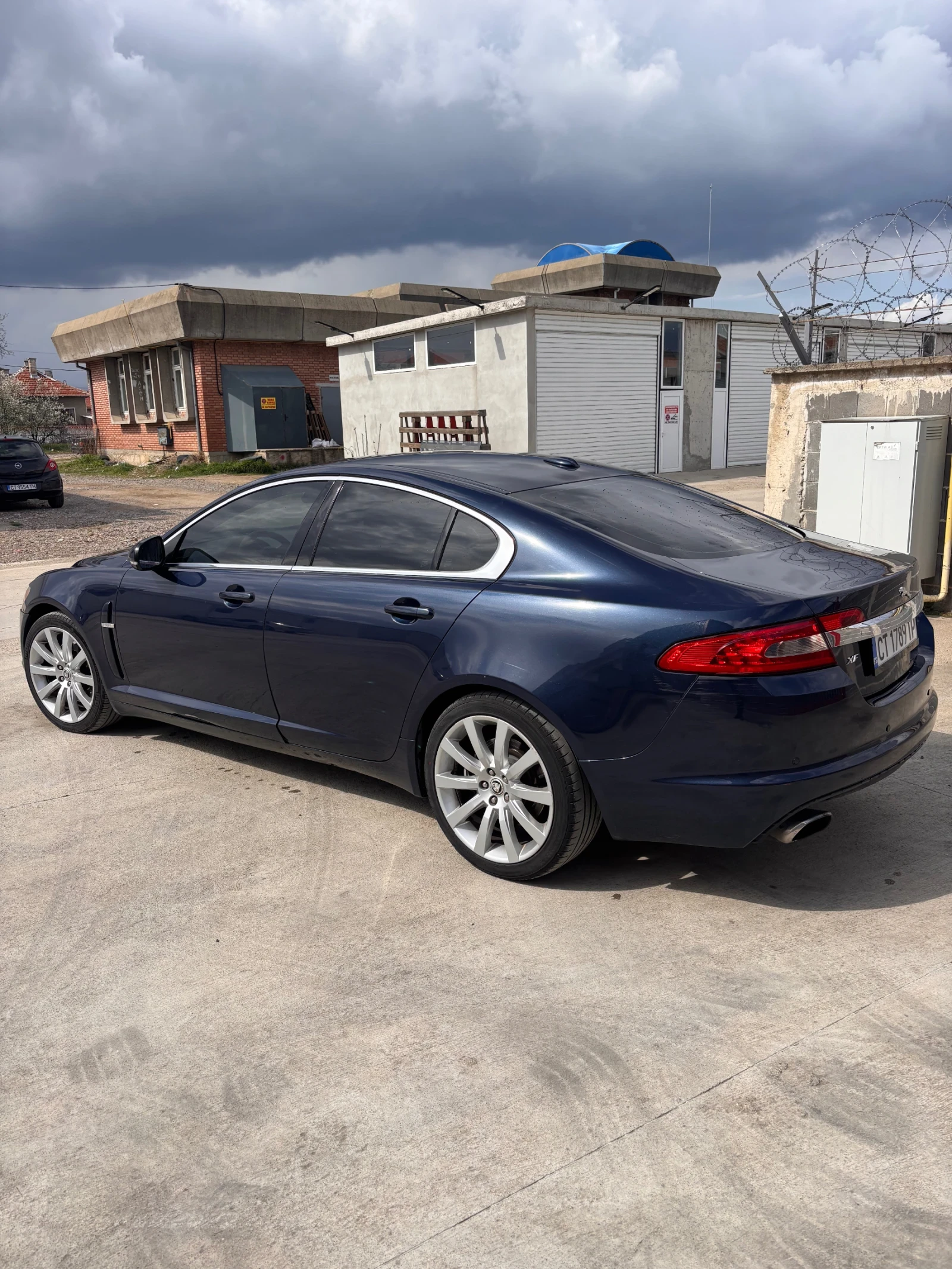 Jaguar Xf 3.0D* BiTurbo* 275к.с.* Кожа* Ксенон, снимка 7 - Автомобили и джипове - 54043378
