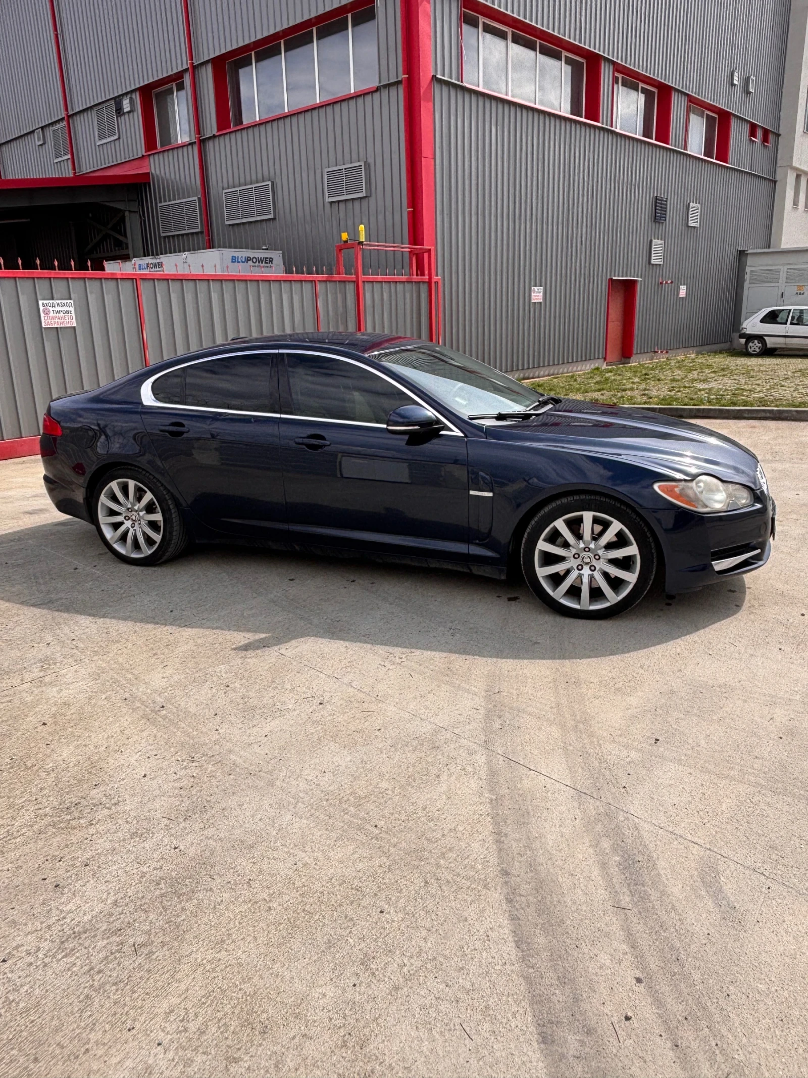 Jaguar Xf 3.0D* BiTurbo* 275к.с.* Кожа* Ксенон, снимка 4 - Автомобили и джипове - 54043378