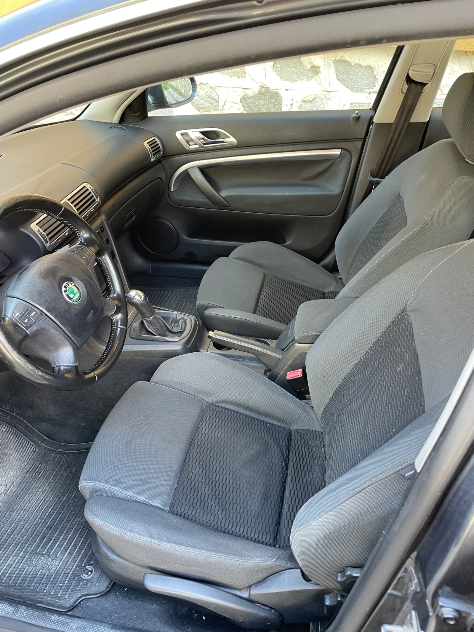 Skoda Superb 2.0 TDI, снимка 7 - Автомобили и джипове - 54044318