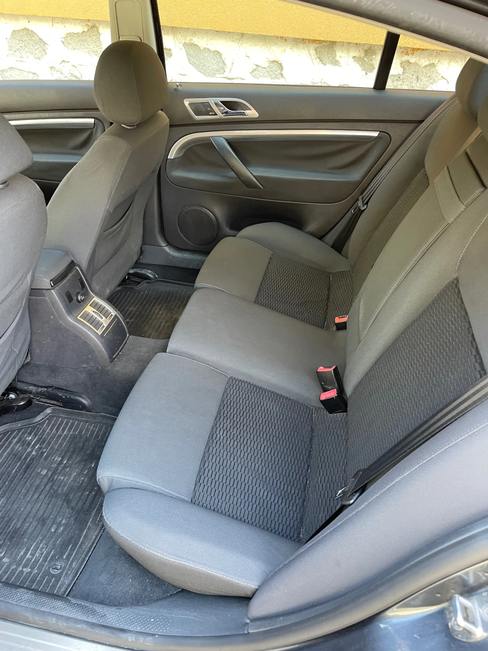 Skoda Superb 2.0 TDI, снимка 11 - Автомобили и джипове - 54044318