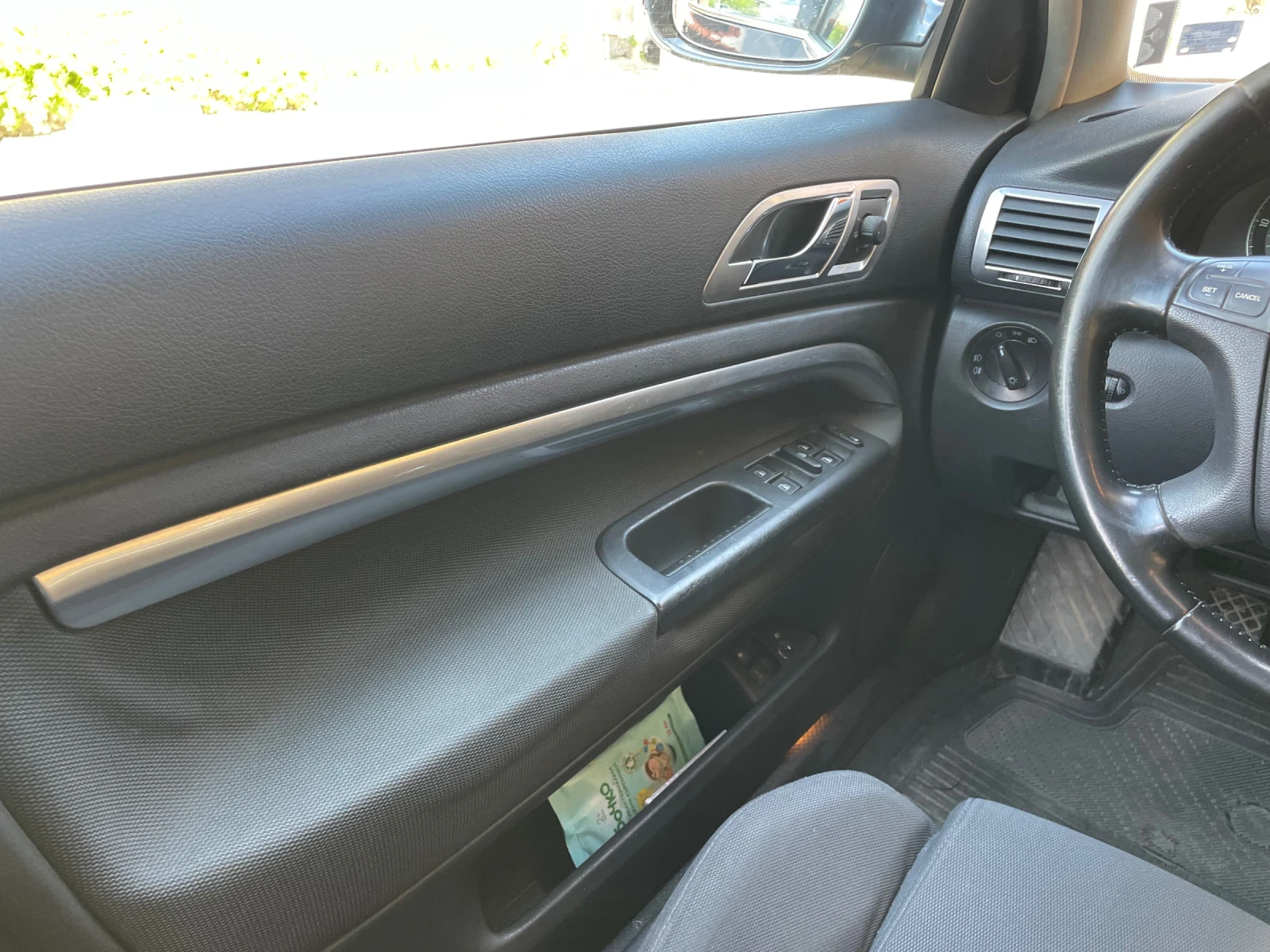 Skoda Superb 2.0 TDI, снимка 10 - Автомобили и джипове - 54044318