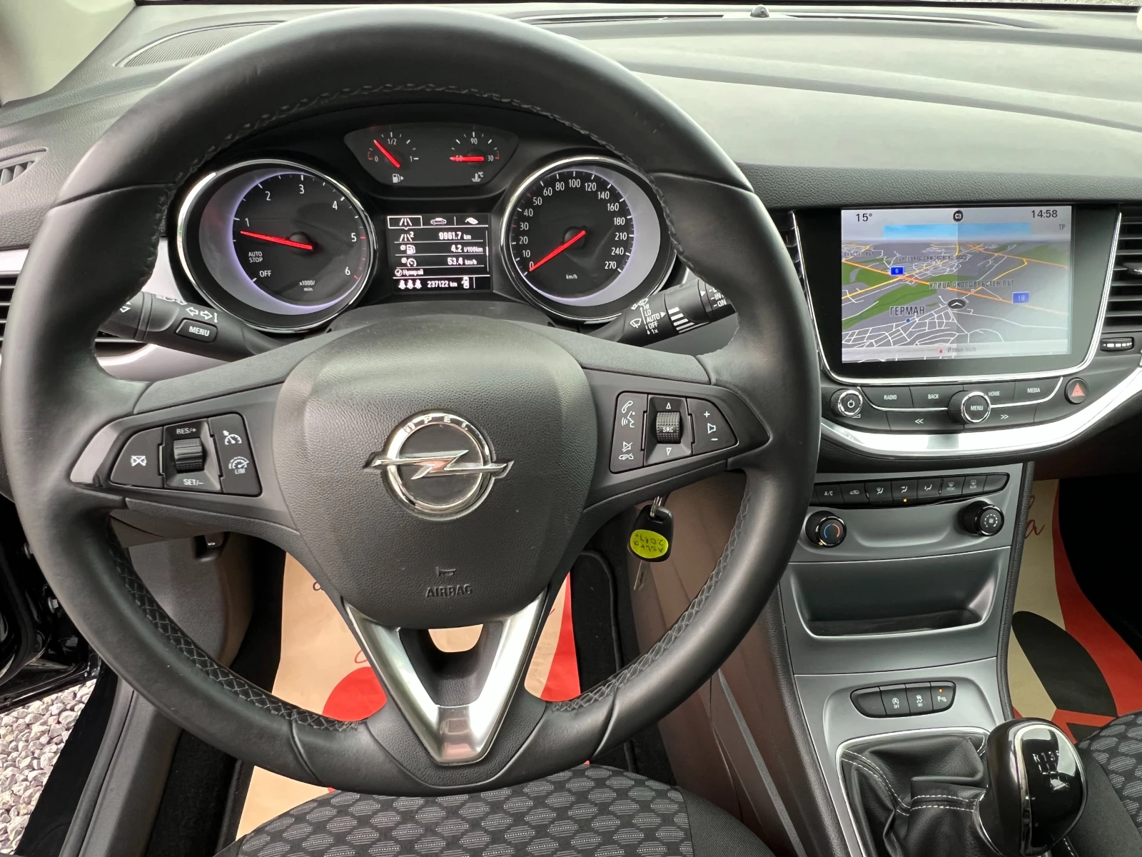 Opel Astra 1.6CDTi ОБСЛУЖЕНА/WOLBD8EG7H8042016/НАВИГАЦИЯ/PDC, снимка 14 - Автомобили и джипове - 54648665