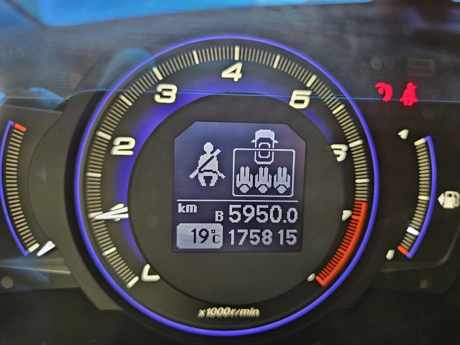 Honda Civic 1.8i, снимка 10 - Автомобили и джипове - 54683620