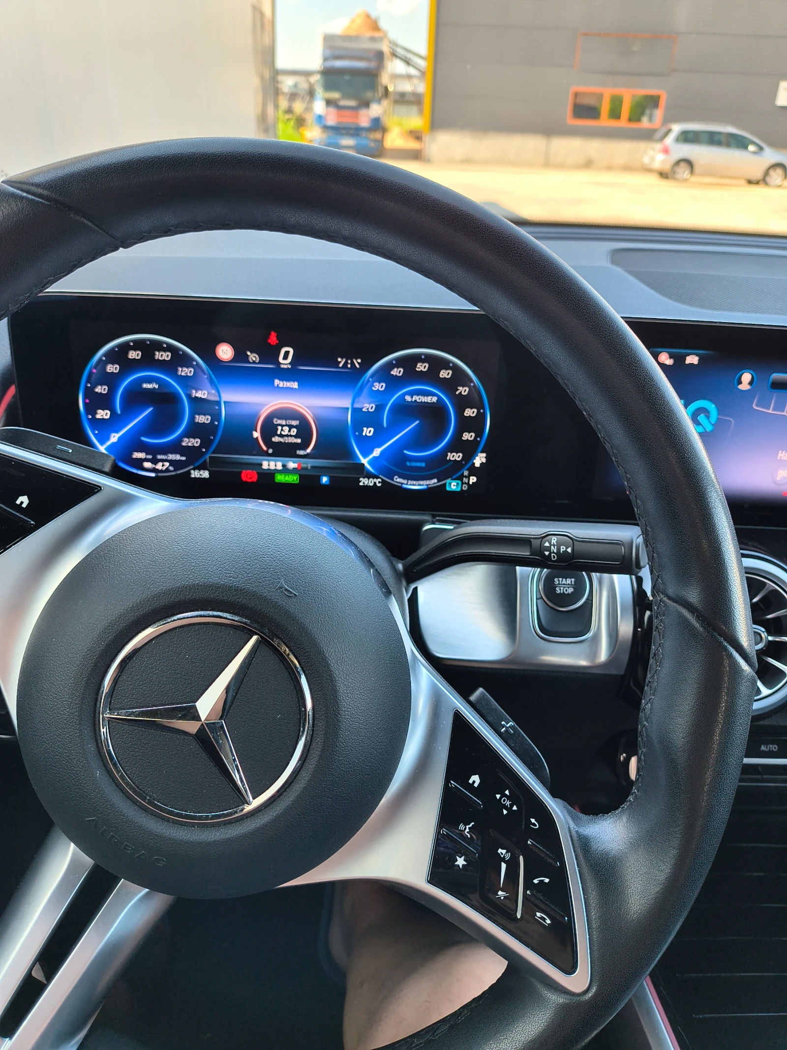 Mercedes-Benz EQB EQB 250+ , снимка 8 - Автомобили и джипове - 55363503