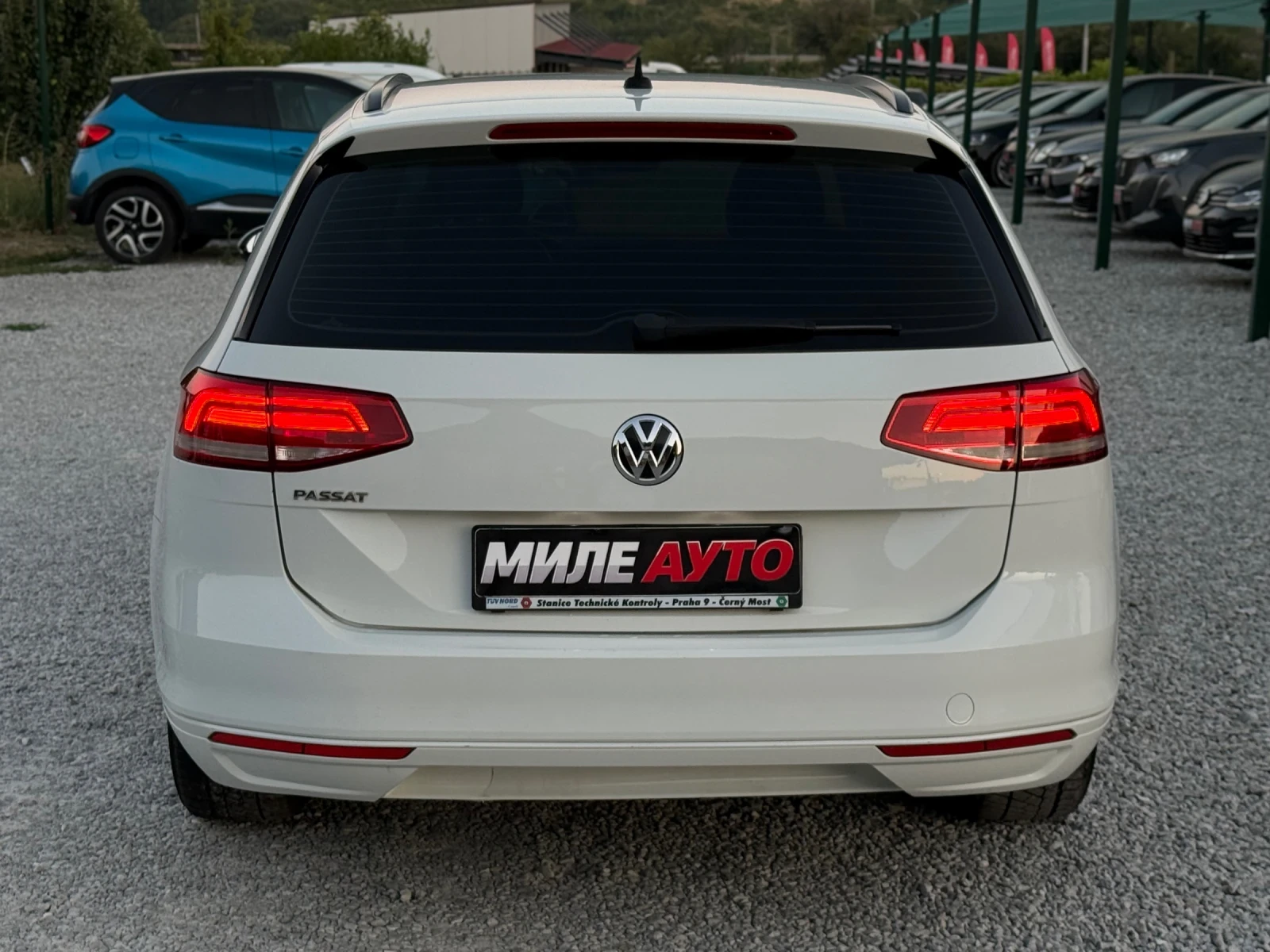 VW Passat 2.0TDi Нави Дисктроник Подгрев, снимка 6 - Автомобили и джипове - 55654074