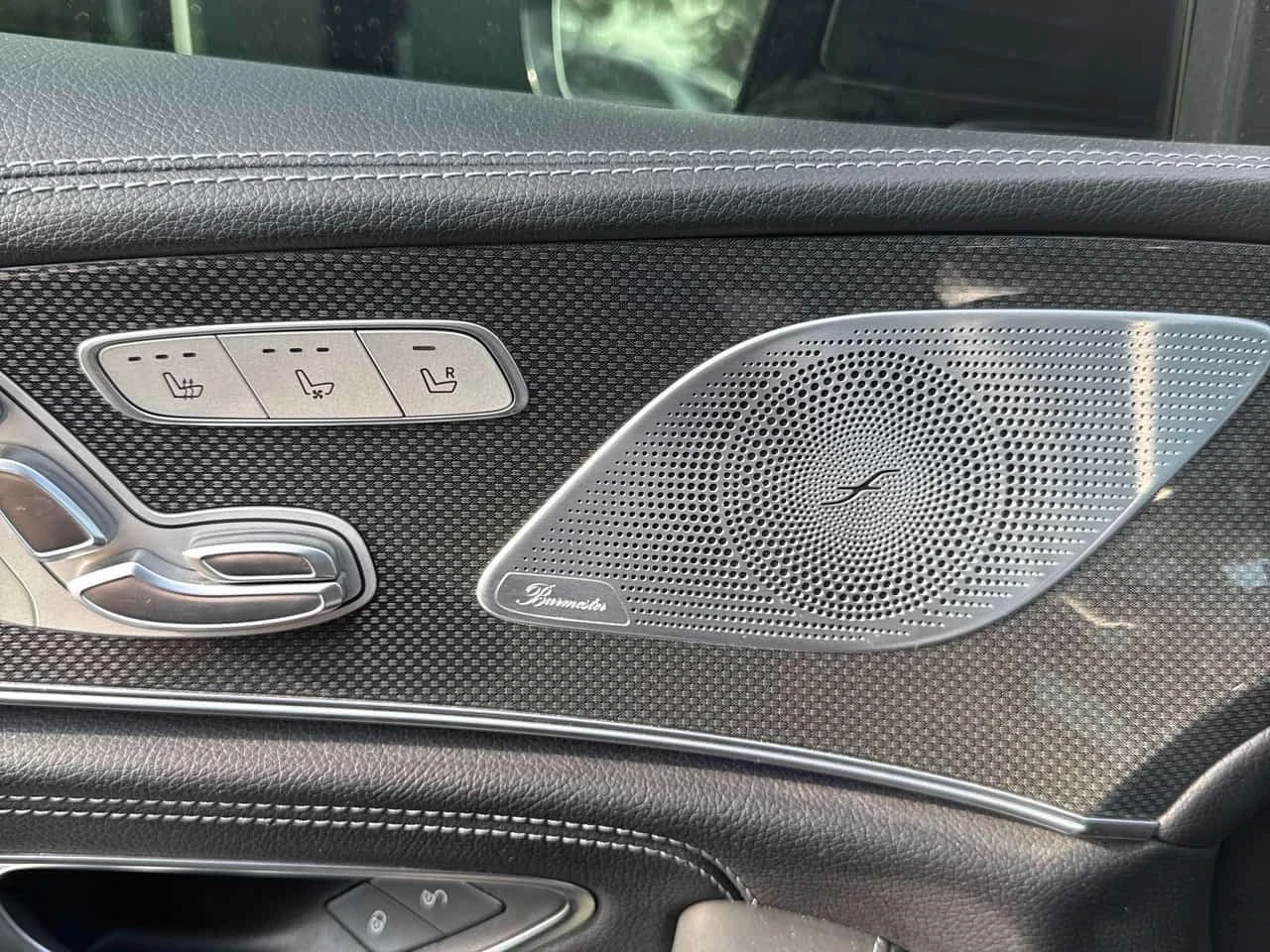 Mercedes-Benz CLS AMG 53  CARFAX, снимка 12 - Автомобили и джипове - 55770150
