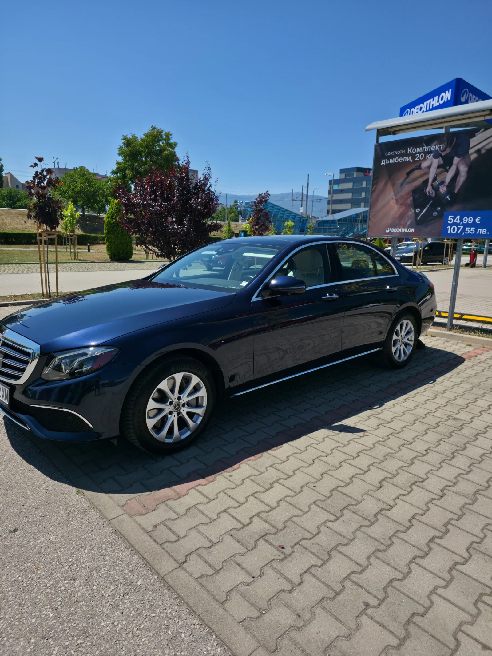Mercedes-Benz E 300 4 Matic, снимка 5 - Автомобили и джипове - 55953545