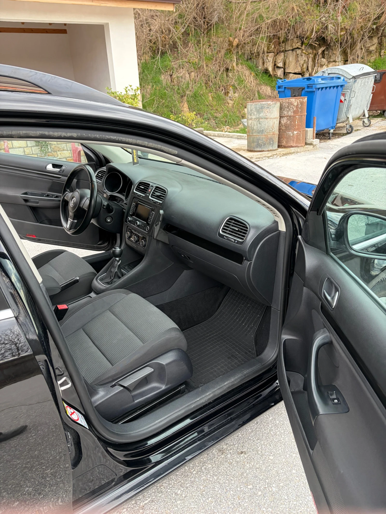 VW Golf Variant 1.6 tdi, снимка 9 - Автомобили и джипове - 55995618