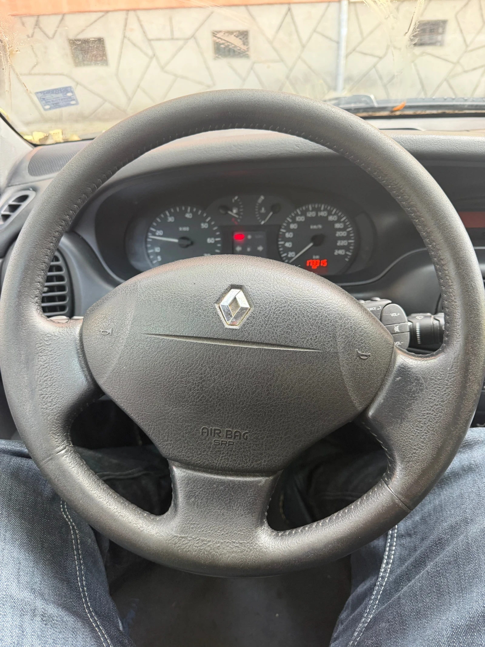 Renault Megane, снимка 2 - Автомобили и джипове - 56567950