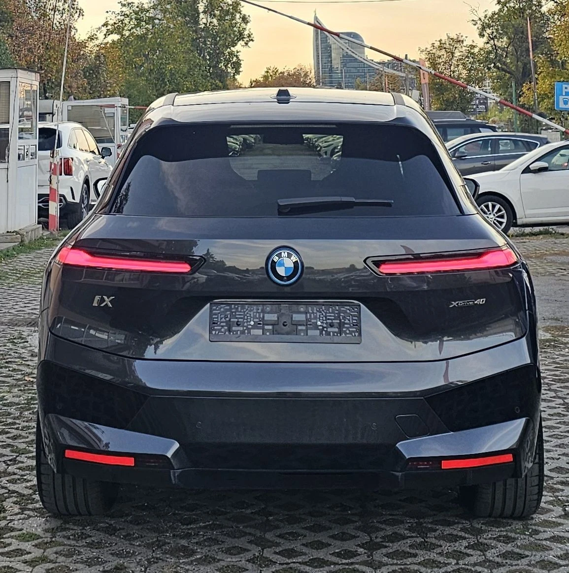 BMW iX xDrive40 M-Sport ����� 360  ������ ��������  | Mobile.bg � ����������� 5