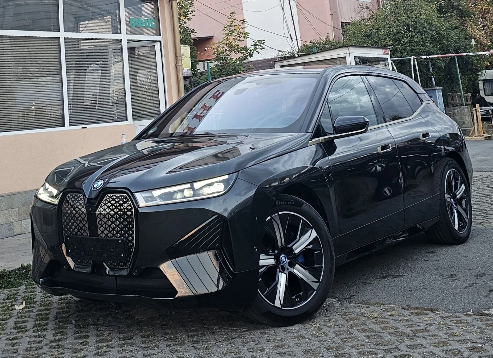 BMW iX xDrive40 M-Sport Масаж 360  камера Гаранция 
