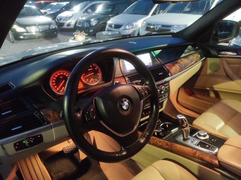 BMW X5 3.0D Е70 ОБСЛУЖЕН ФУЛ ЕКСТРИ УНИКАЛНО СЪСТОЯНИЕ  !, снимка 10 - Автомобили и джипове - 43290536
