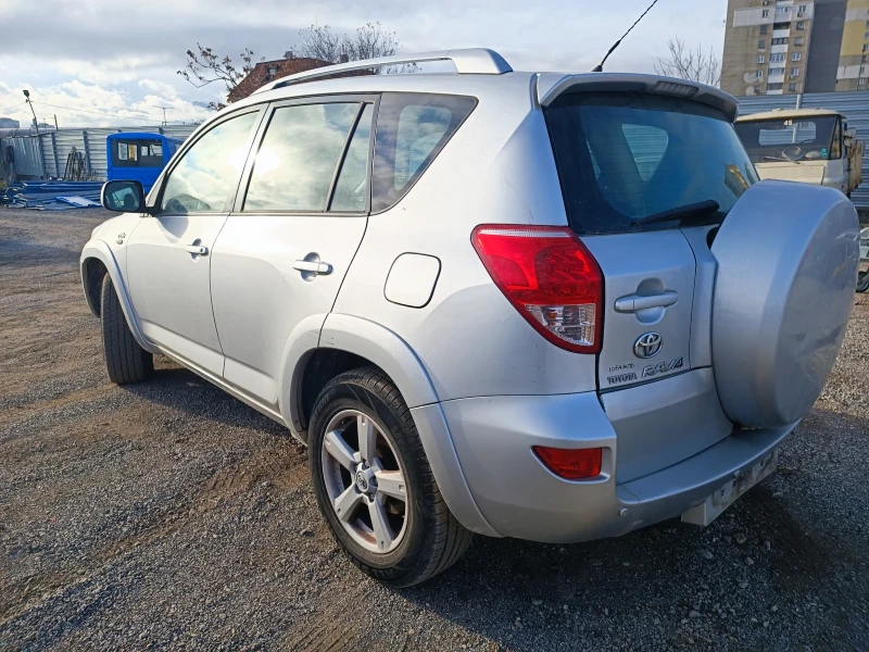 Toyota Rav4 2.2D-CAT , снимка 6 - Автомобили и джипове - 47923207