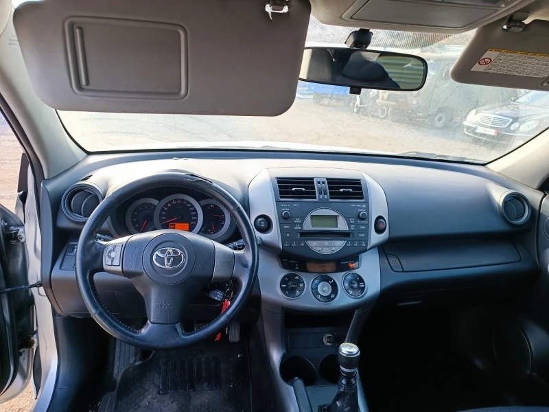 Toyota Rav4 2.2D-CAT , снимка 10 - Автомобили и джипове - 47923207