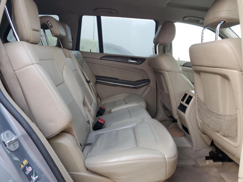 Mercedes-Benz GL 450 Подгрев* Камера* Keyless* Панорама, снимка 11 - Автомобили и джипове - 48677626