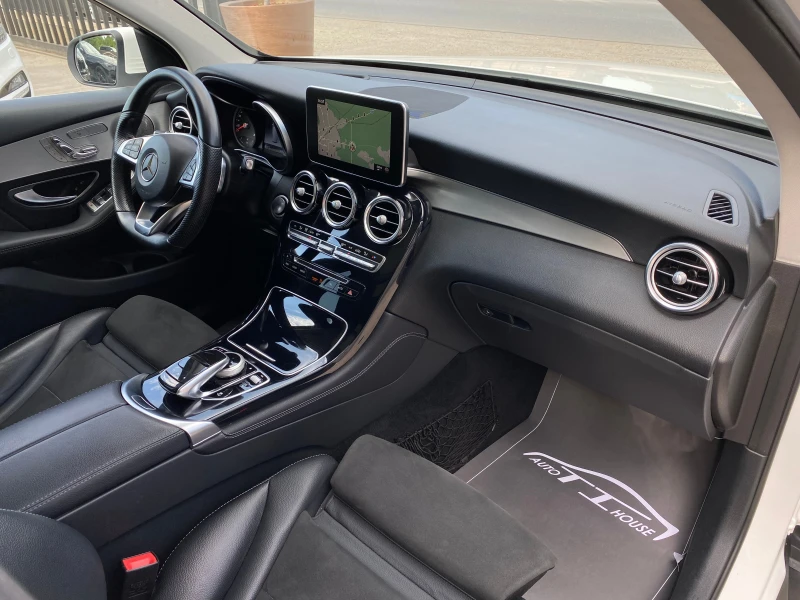 Mercedes-Benz GLC 350 AMG* 9G* Pano* Head UP* Distronic* Key GO* FULL* , снимка 10 - Автомобили и джипове - 51368348