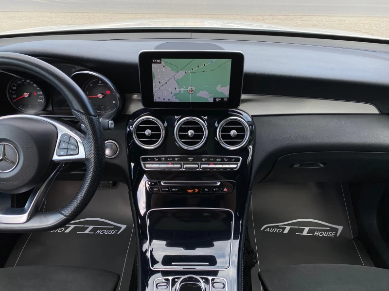 Mercedes-Benz GLC 350 AMG* 9G* Pano* Head UP* Distronic* Key GO* FULL* , снимка 12 - Автомобили и джипове - 51368348