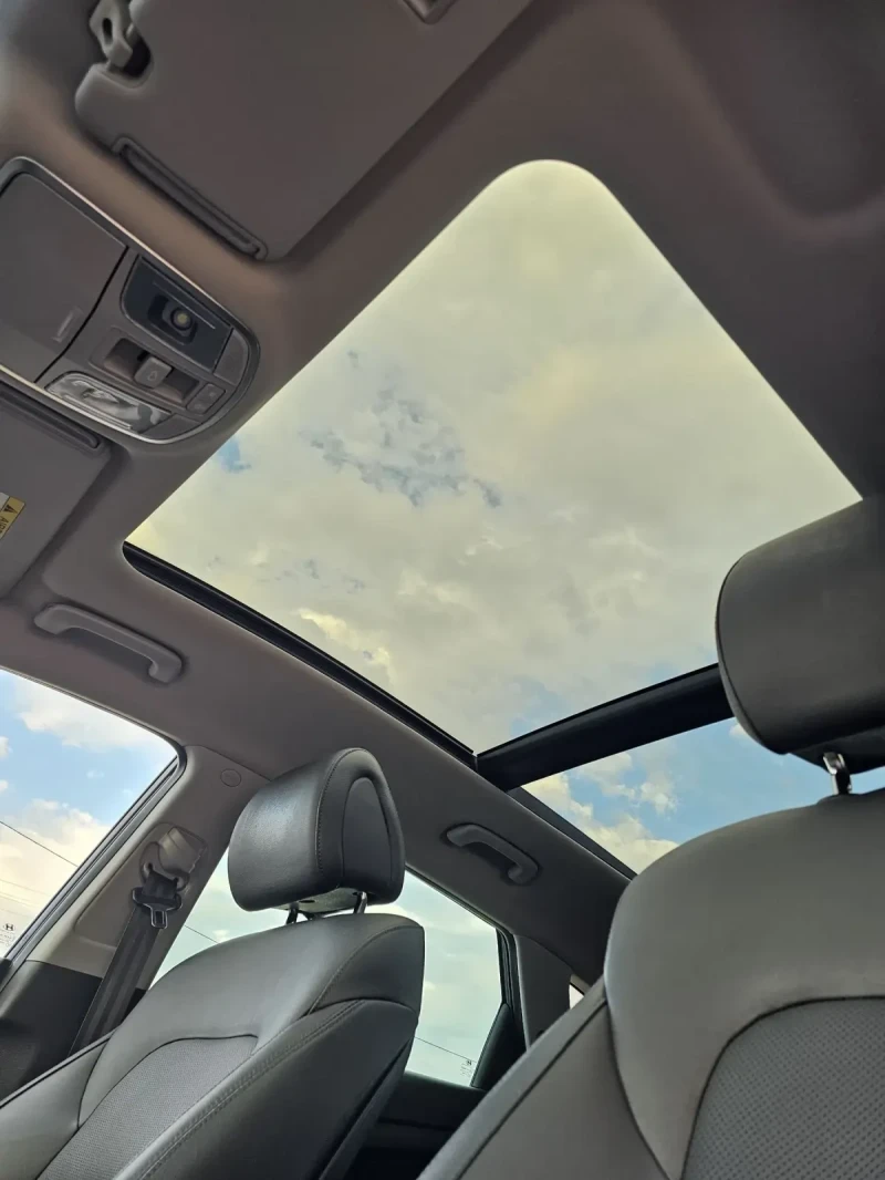 Hyundai Tucson Premium , снимка 7 - Автомобили и джипове - 52828928