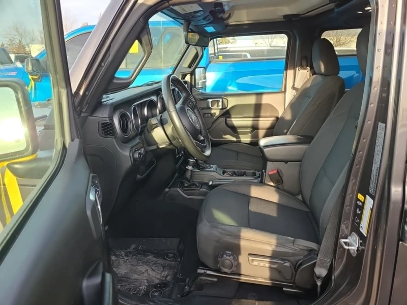 Jeep Wrangler 2021 Unlimited Sport * CARFAX * БЕЗ ПЪРВОНАЧАЛНА, снимка 7 - Автомобили и джипове - 52943525