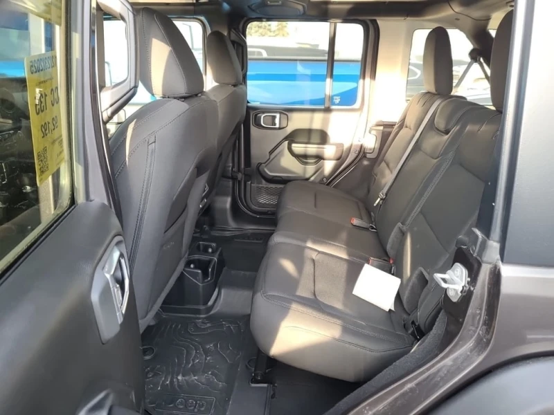 Jeep Wrangler 2021 Unlimited Sport * CARFAX * БЕЗ ПЪРВОНАЧАЛНА, снимка 11 - Автомобили и джипове - 52943525