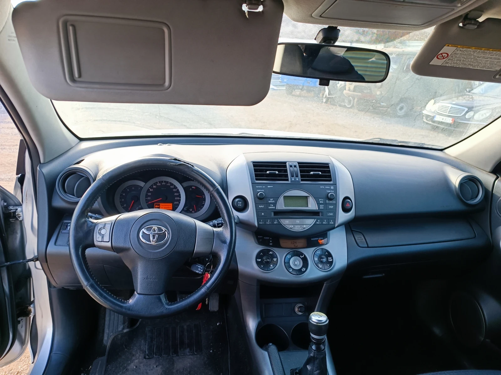 Toyota Rav4 2.2D-CAT  - изображение 10