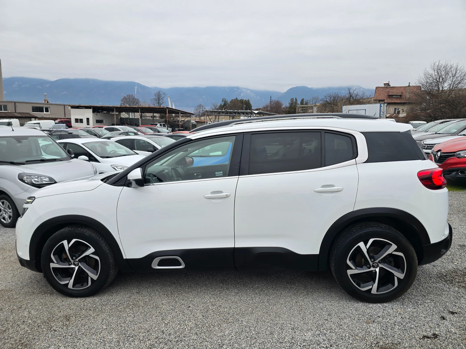 Citroen C5 Aircross 1.5HDI-131k.c-FACE-NAVI - изображение 8