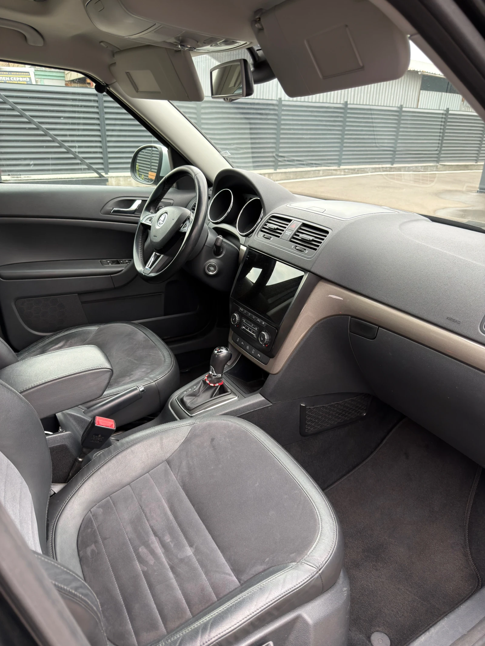 Skoda Yeti 2, 0 TDI 4x4, снимка 10 - Автомобили и джипове - 53906398