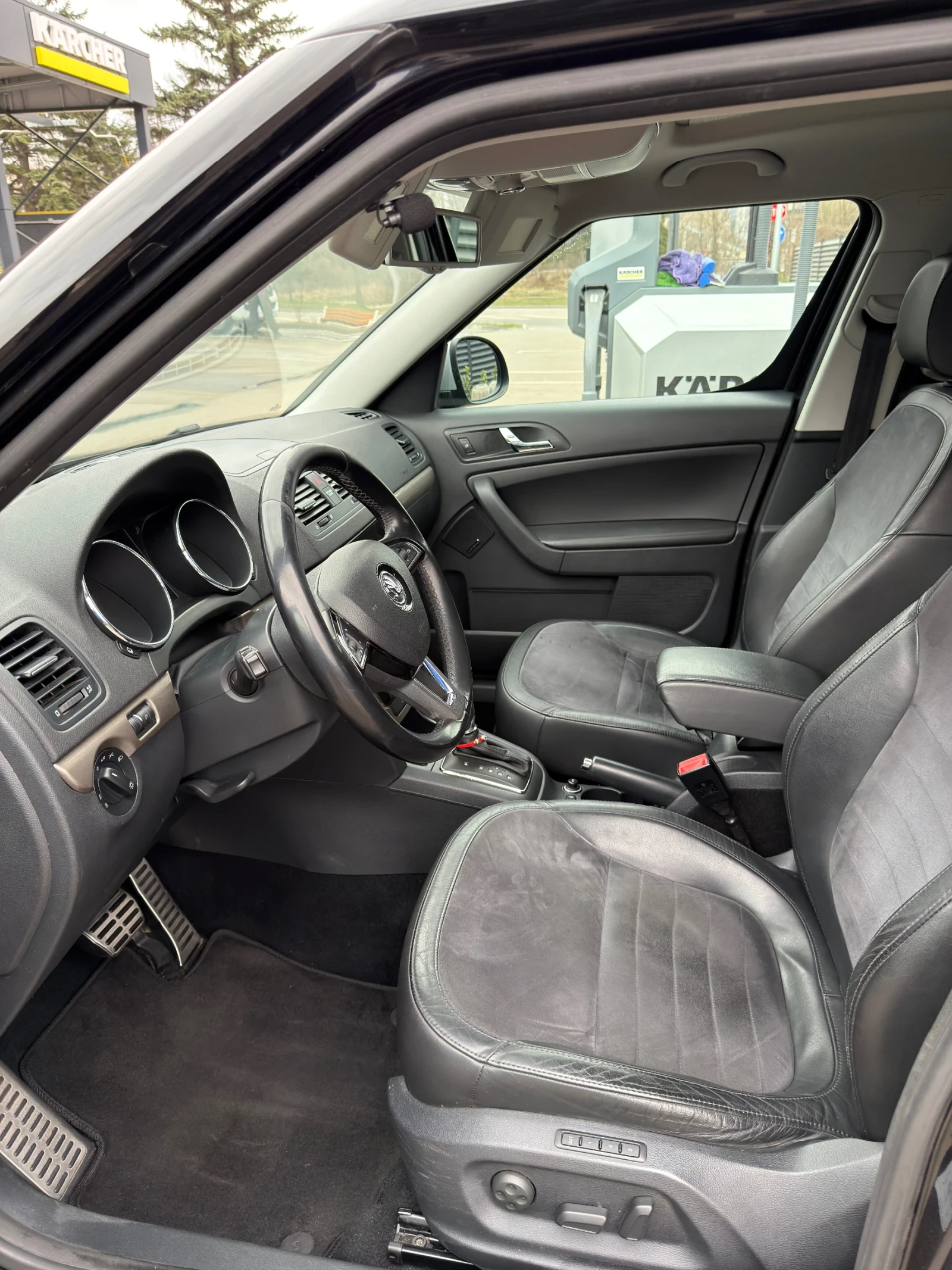 Skoda Yeti 2, 0 TDI 4x4, снимка 11 - Автомобили и джипове - 53906398