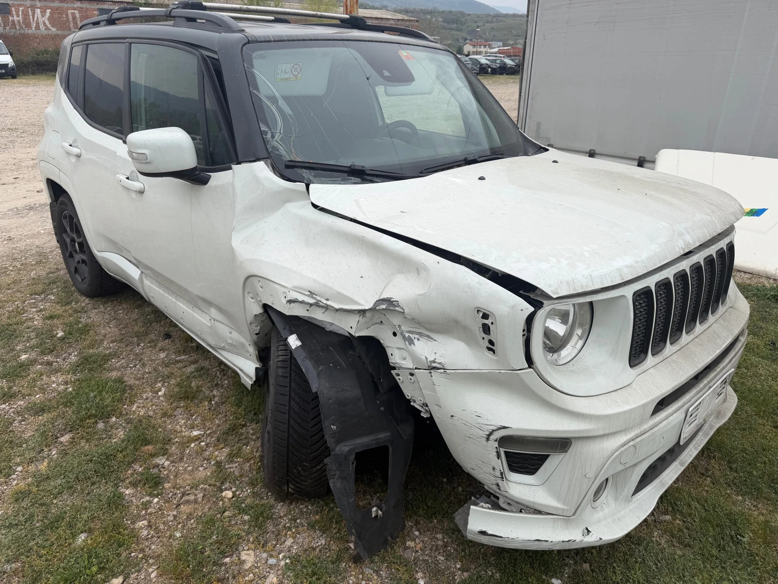 Jeep Renegade 1.3, снимка 4 - Автомобили и джипове - 54219330