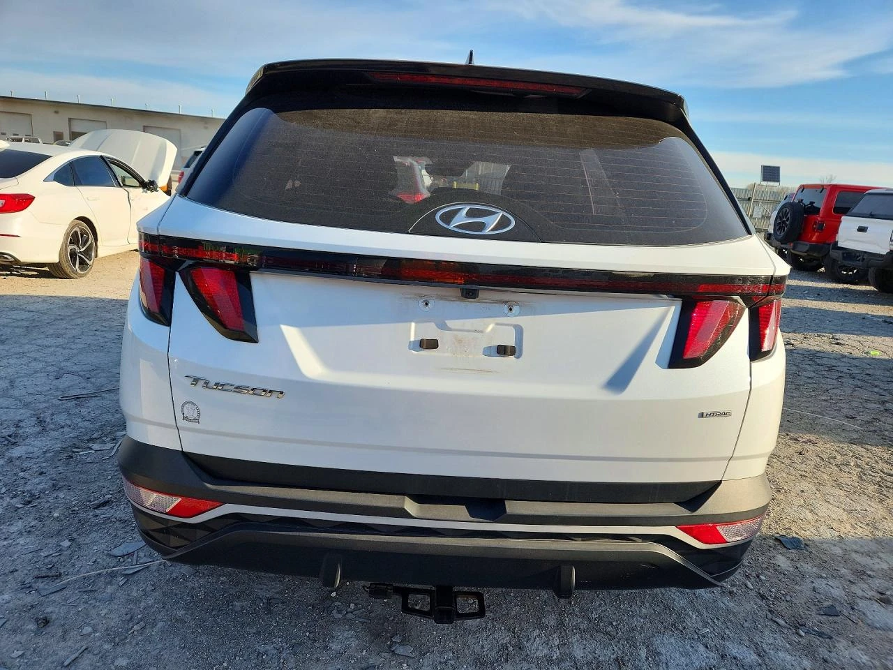 Hyundai Tucson Se, снимка 6 - Автомобили и джипове - 54289766