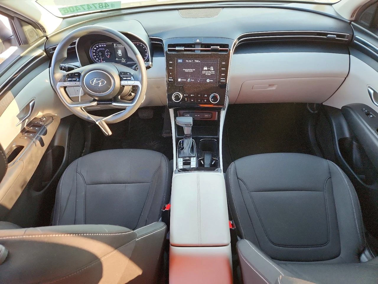 Hyundai Tucson Se, снимка 8 - Автомобили и джипове - 54289766