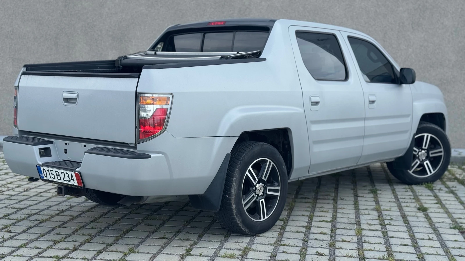 Honda Ridgeline, снимка 4 - Автомобили и джипове - 54593264