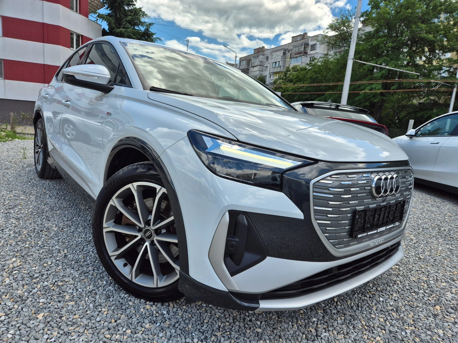 Audi Q4 SPORTBACK E-TRON 82KWH 40 S LINE-PANORAMA-AMBIENT, снимка 3 - Автомобили и джипове - 54969205
