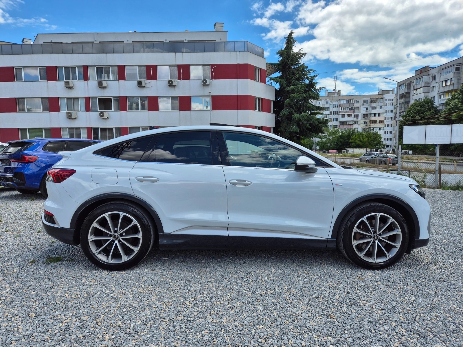 Audi Q4 SPORTBACK E-TRON 82KWH 40 S LINE-PANORAMA-AMBIENT, снимка 7 - Автомобили и джипове - 54969205