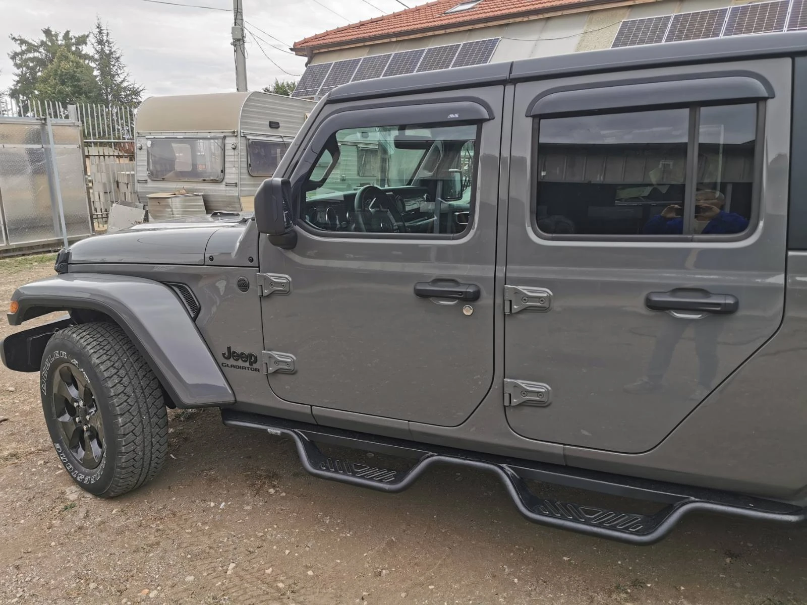 Jeep Gladiator, снимка 2 - Автомобили и джипове - 55671804