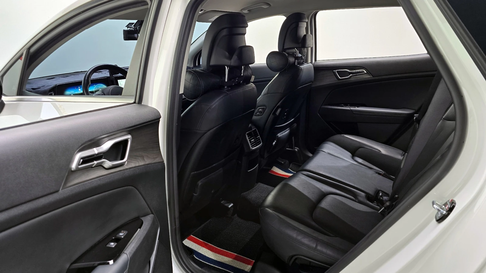 Kia Sportage 1.6 Turbo 4WD Signature | HUD | 360  | Memory, снимка 11 - Автомобили и джипове - 55988006