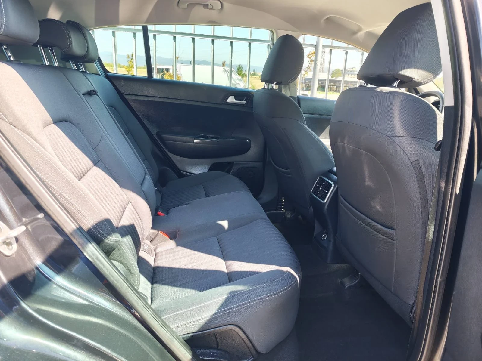 Kia Sportage 1.7 CRDI, 116 к.с. Навигация, История, снимка 13 - Автомобили и джипове - 56128242