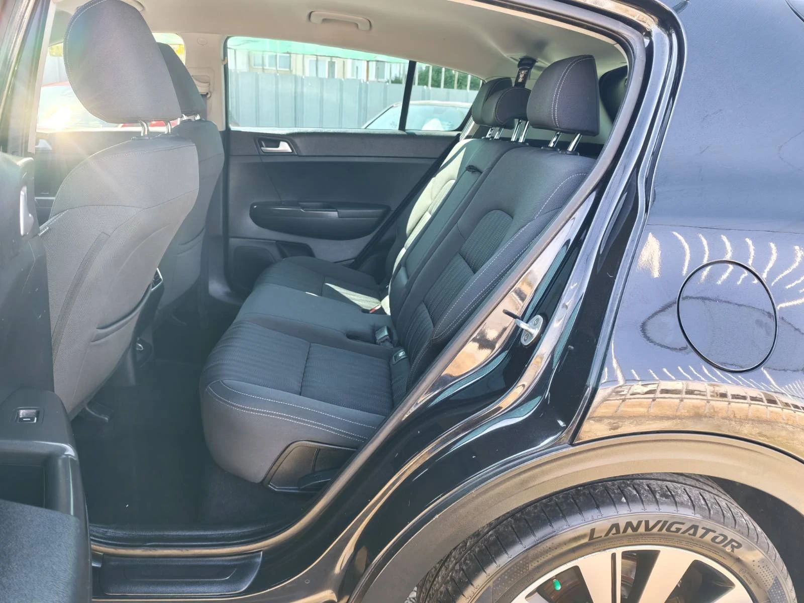 Kia Sportage 1.7 CRDI, 116 к.с. Навигация, История, снимка 11 - Автомобили и джипове - 56128242