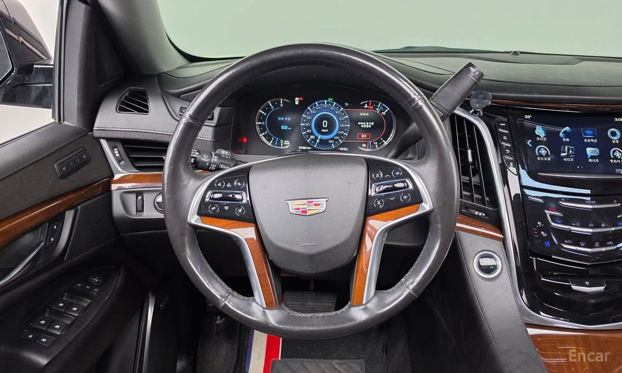 Cadillac Escalade 6.2* V8* ПОДГРЕВ* ОБДУХВАНЕ* МАСАЖ* КЕЙЛЕС* КАМЕРА, снимка 8 - Автомобили и джипове - 56214166