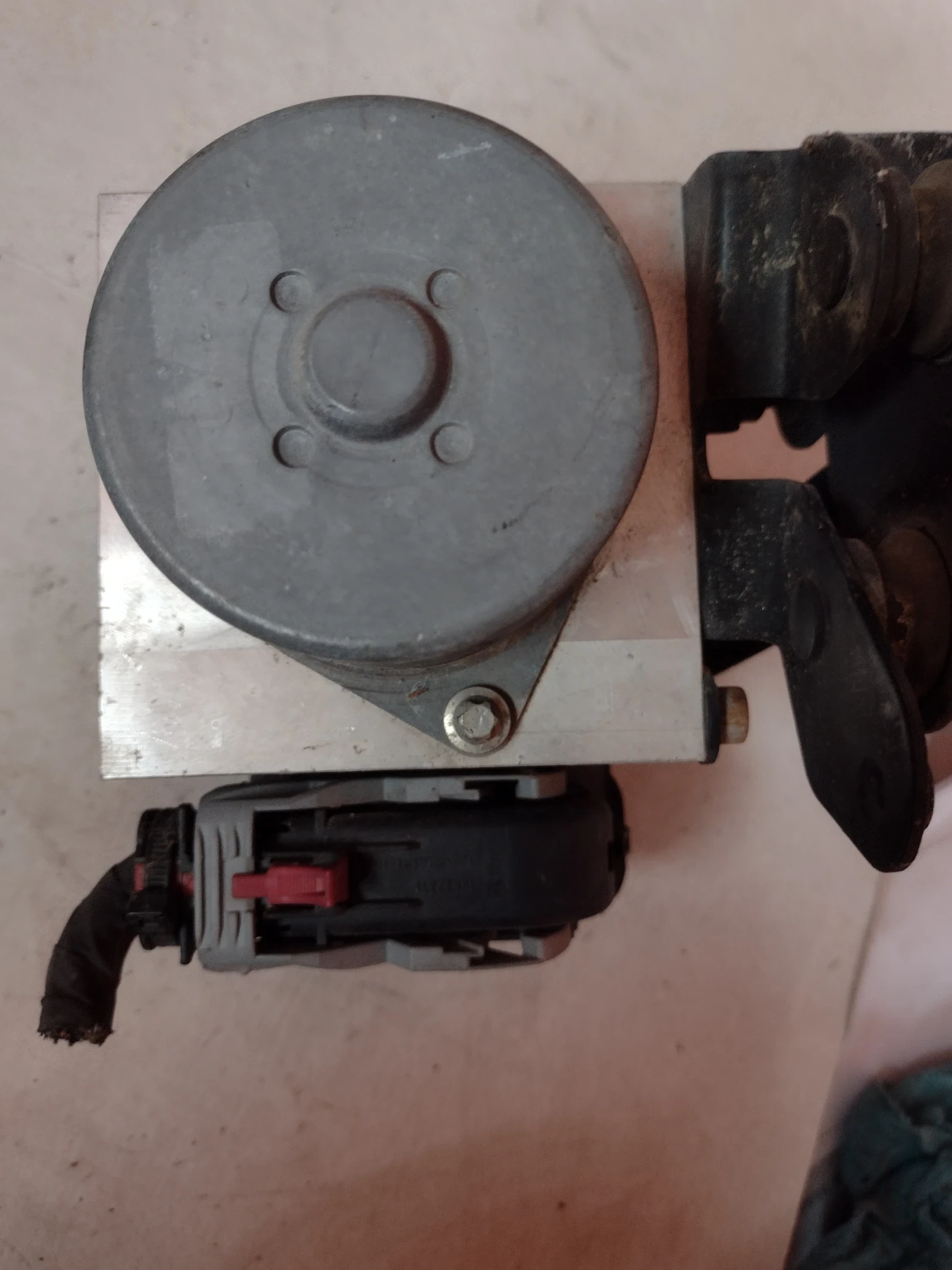 3AA 614 109 AB  3AA614109AB  ABS    VW PASSAT B7 2.0 TDI 17654042  14176990211 | Mobile.bg   2