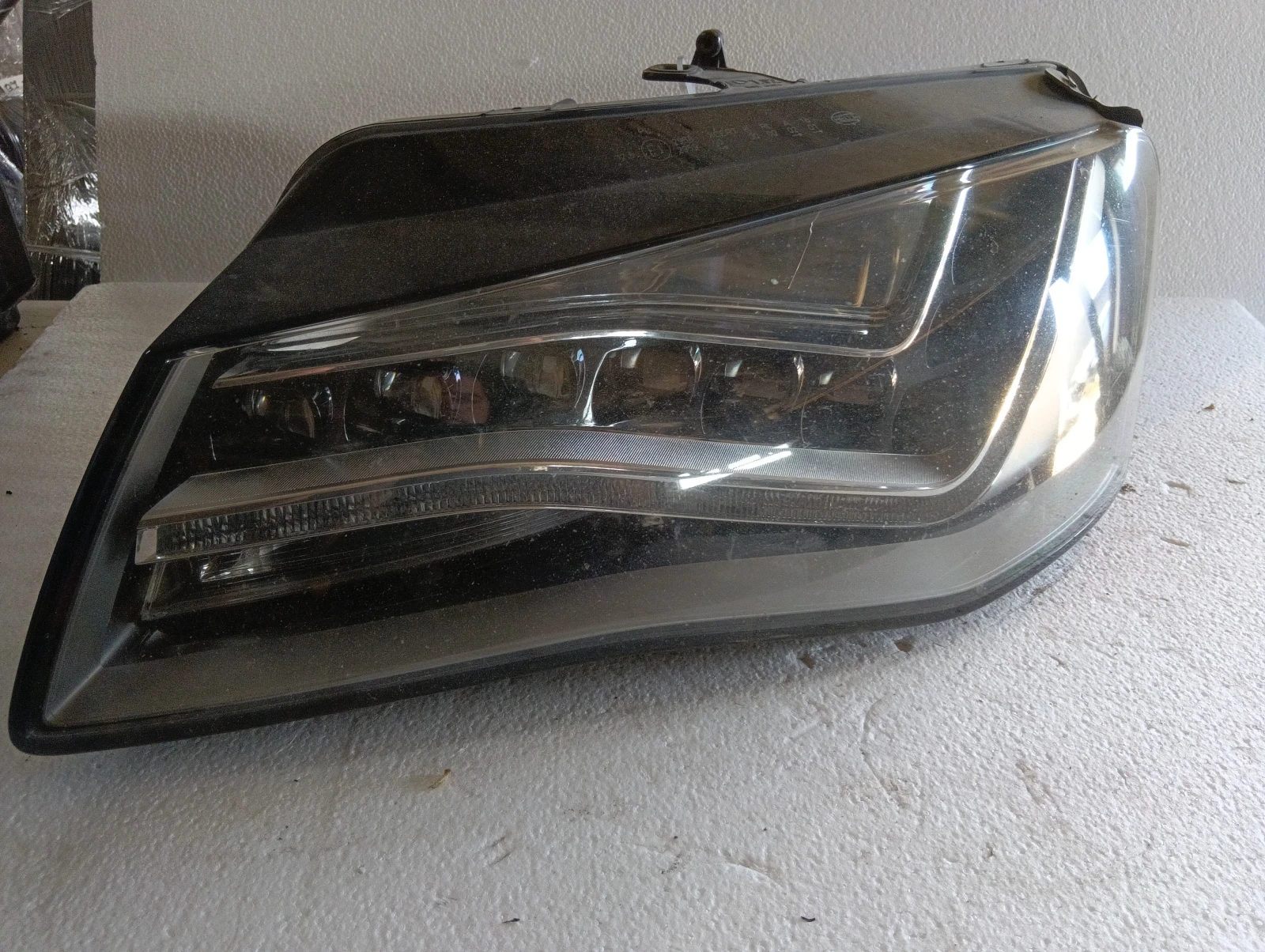 фар ляв 4H0941003AH FULL LED БЕЗ МОДУЛИ Audi A8